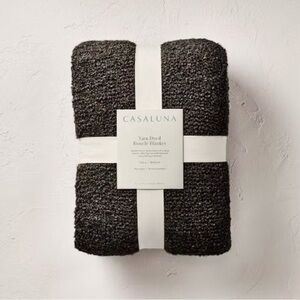 Casaluna Boucle Blanket